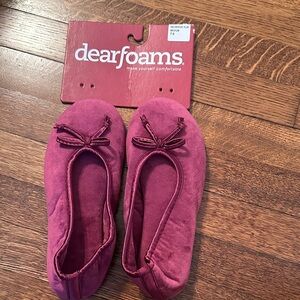 New with packaging Dearfoams Plum Colored Plush Feel Ballerina Slippers